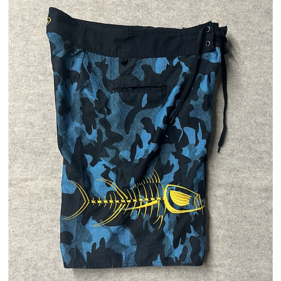 Tormenter Board Shorts Emmbroidered Fish Mens 32 Camo blue black water surf swim - Picture 1 of 7